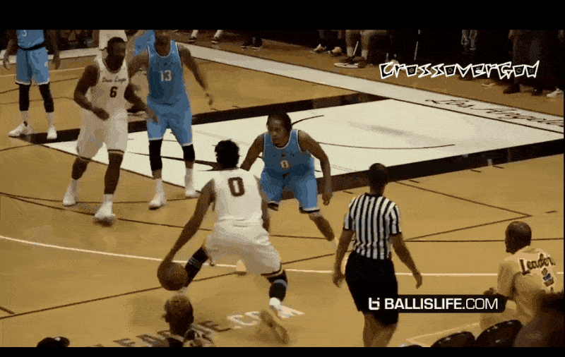 球星连续三次强打成功（球星三度强打告捷）