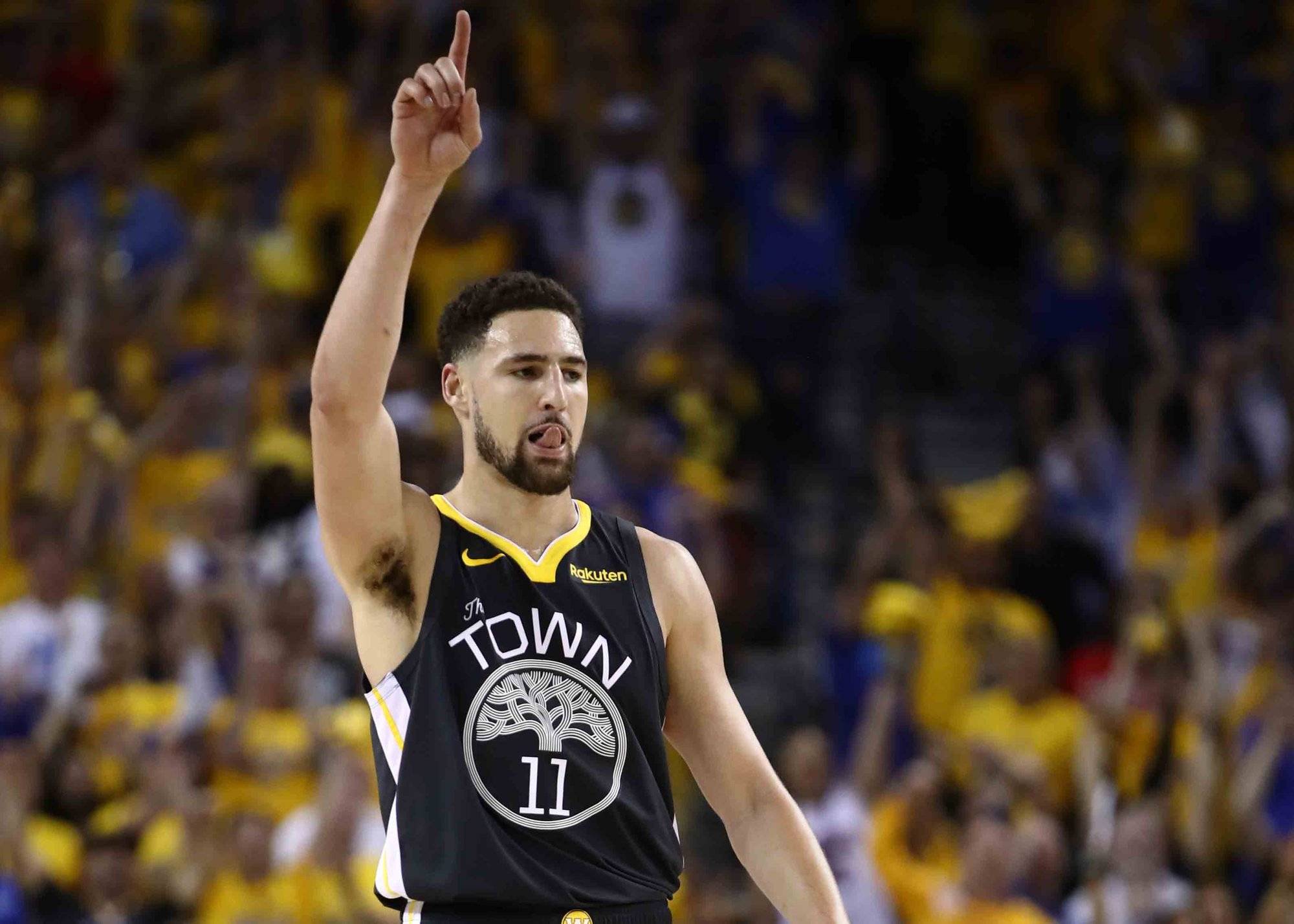 申花发布球队32岁生日海报，却把“32nd”写成“32th”（申花32岁队庆海报翻车：把“32nd”误写成“32th”）