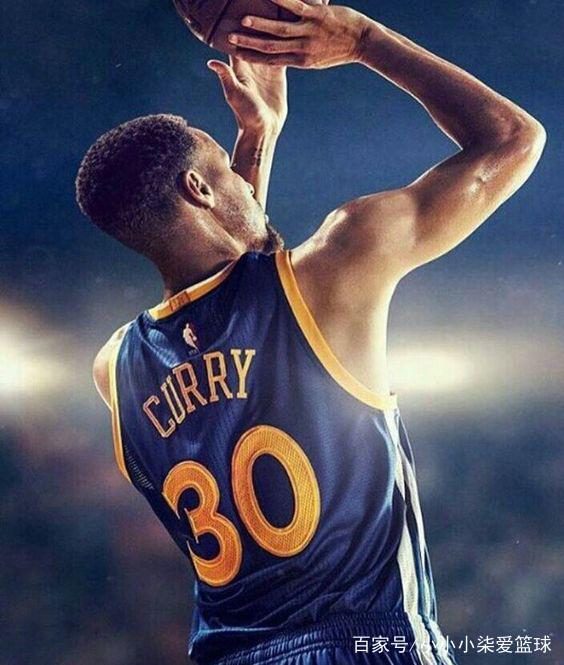 热闻｜B费一传两射造两大神迹！曼联客场4-1大胜狼队升至英超第六（B费梅开二度+助攻两破纪录，曼联客场4-1击败狼队升至英超第六）