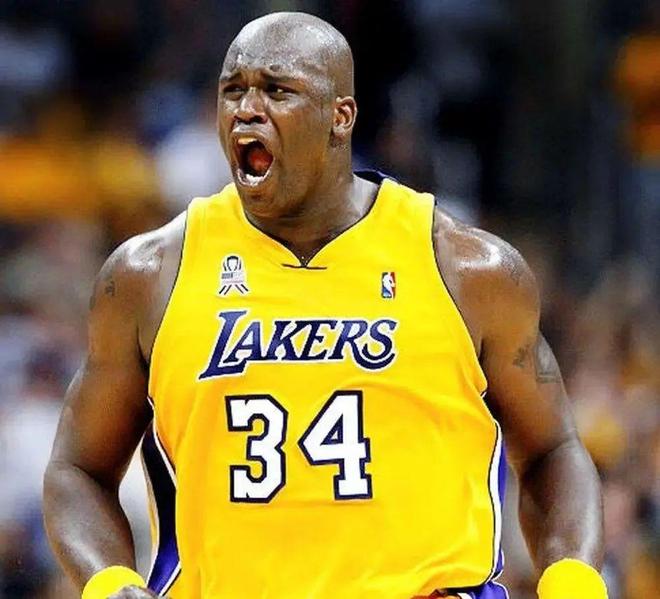 半场：米兰1-2都灵，拉比奥世界波，托莫里送点，莱奥伤退（半场战报：米兰1-2落后都灵，拉比奥轰出世界波，托莫里送点，莱奥伤退）